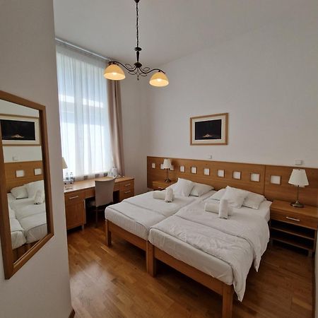 Hotel Pod Zelenym Dubem Bohumin Luaran gambar