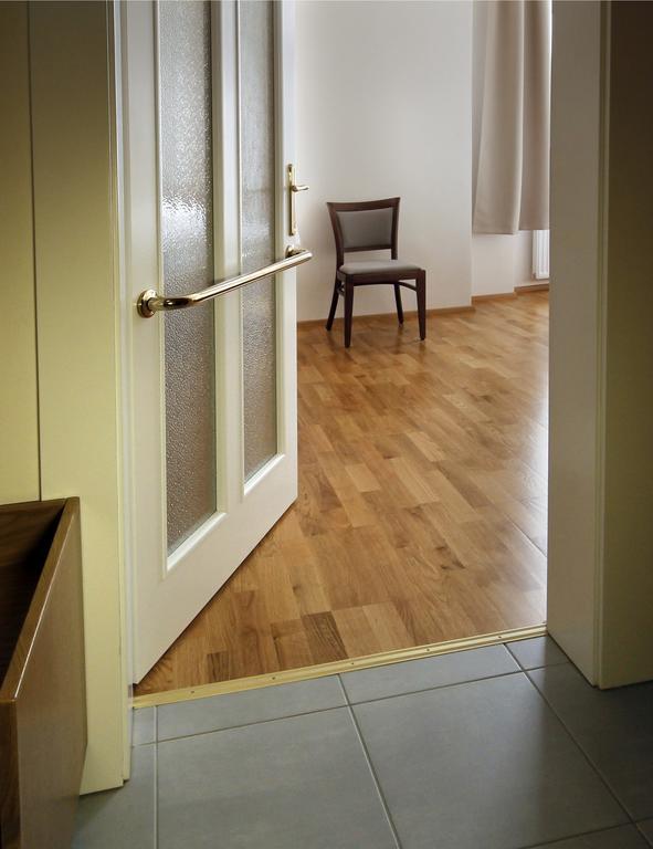 Hotel Pod Zelenym Dubem Bohumin Bilik gambar